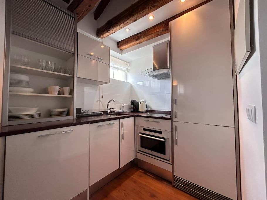 Emblematic Flat In Madrid Central - Arenal Bagian luar foto